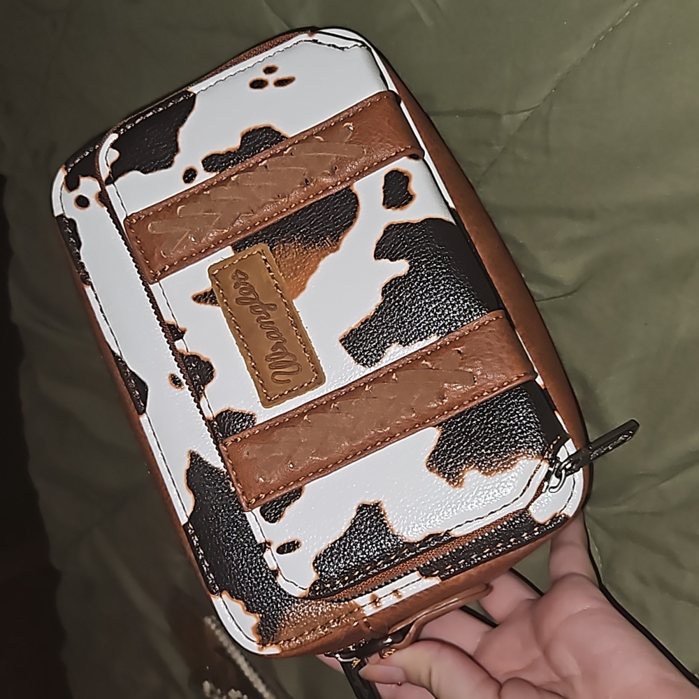 Crossbody bag